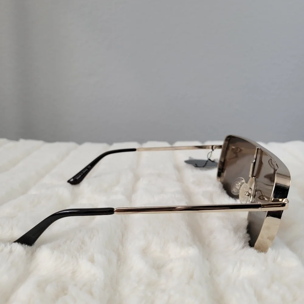 QUAY // ltd ed kylie jenner collab gold frame brown lens shield sunglasses